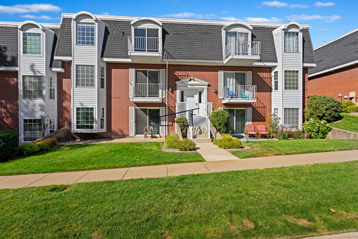 Primary Photo - 2983 Taylor Ave