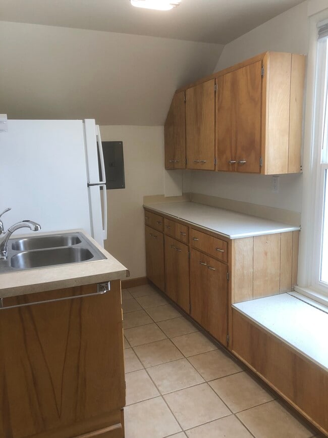 Building Photo - 400 N Rodney St