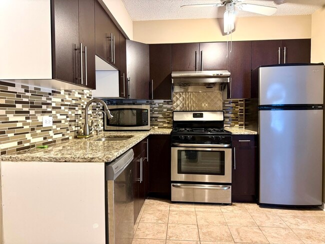 Building Photo - 12 Echo Ct