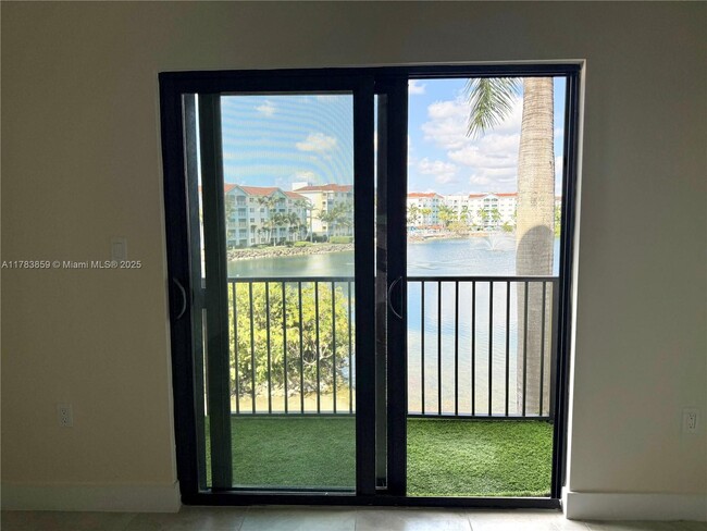 Foto del edificio - 4636 NW 84th Ave