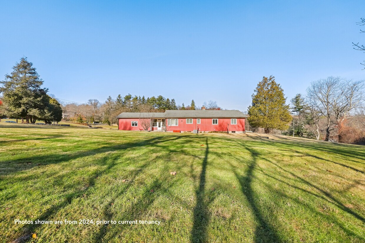 Primary Photo - 67 Barclay Dr