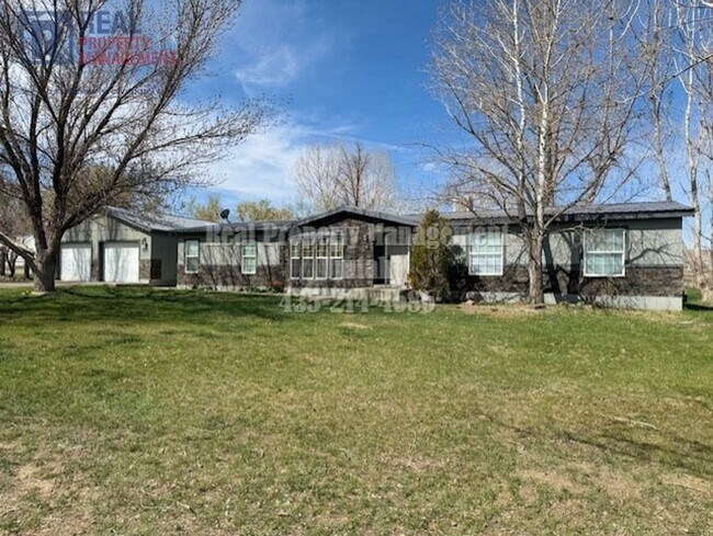 Foto del edificio - Cute 4 bedroom 2 bath room house