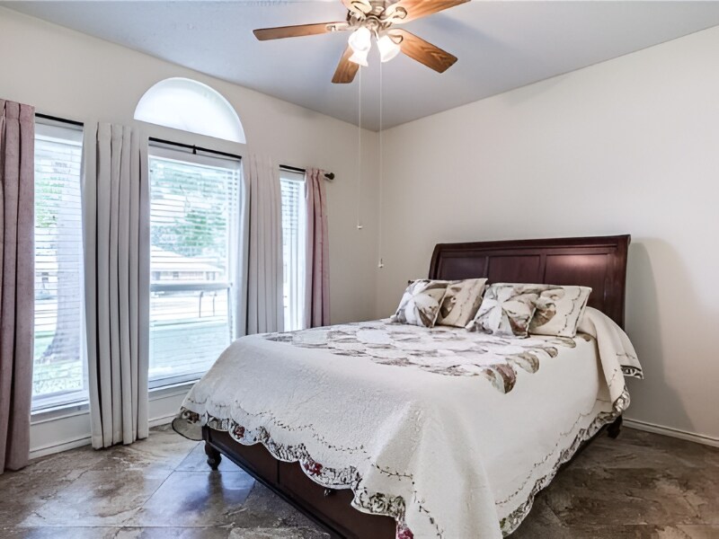 Foto principal - 1405 Ridgemoor Ln