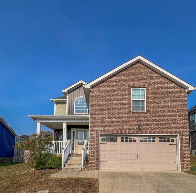 Building Photo - Stunning Single-Family Home! 2 Car Garage,...