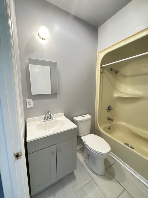 Foto del edificio - 436 W Queen Ln