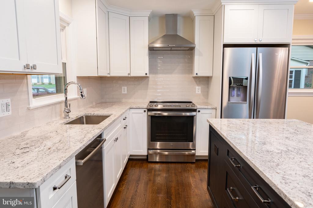 Foto principal - 10111 Toms Ct