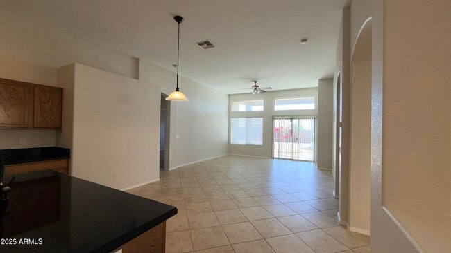 Building Photo - 22180 N Sunset Dr