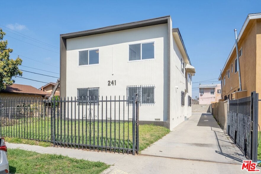 Foto principal - 241 W 84th St