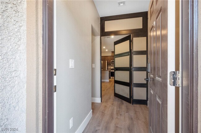 Building Photo - 10618 Sariah Skye Ave