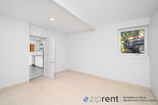 Building Photo - 2 br, 1 bath House - 3827 Southwest Dolph ...