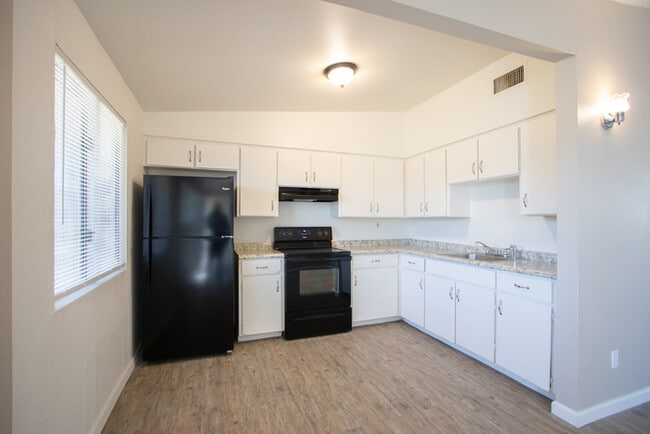 Building Photo - 2123 W DEVONSHIRE AVE UNIT 15, PHOENIX AZ