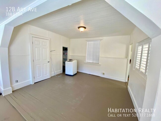 Building Photo - Renovated 1 bed/1 bath in Old Bisbee with ...
