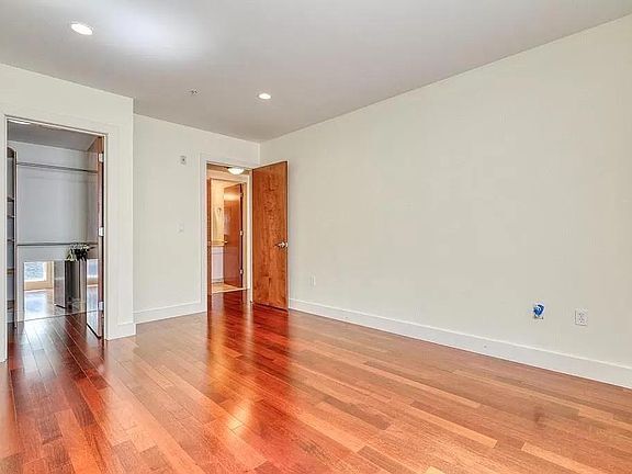 Foto del edificio - 533 Cambridge St