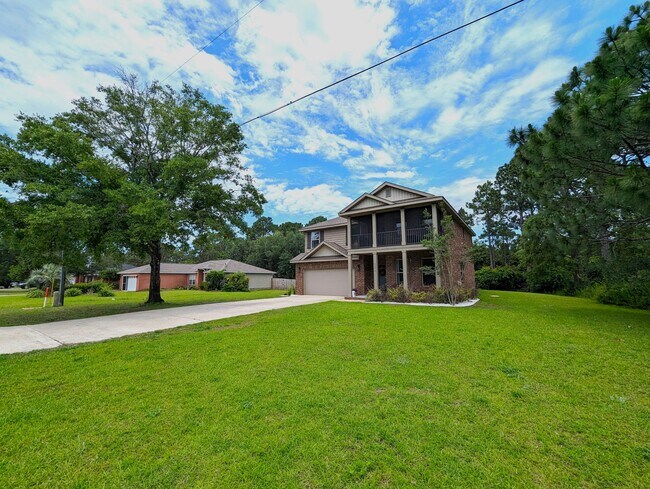 Building Photo - 7556 Frankfort St