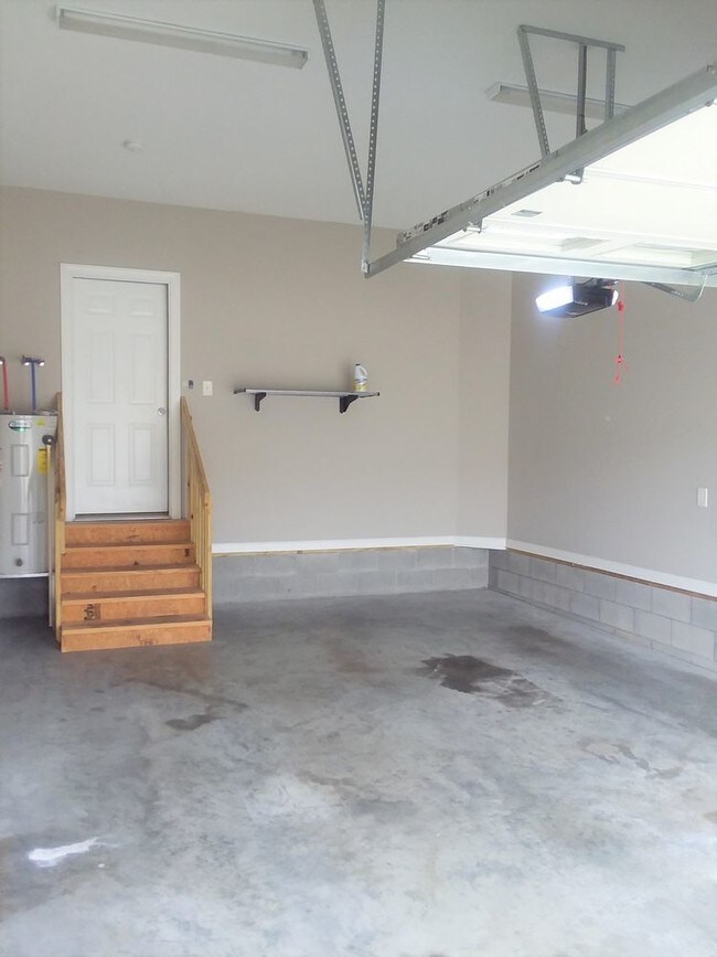 Nashville Townhouse w/Attached Garage Townhouse for Rent in Nashville, TN