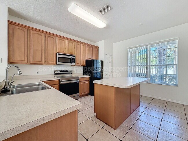 Foto del edificio - 8722 Eleanor Ct