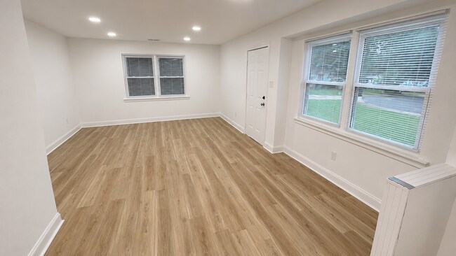 Foto del edificio - 707 Oakwood