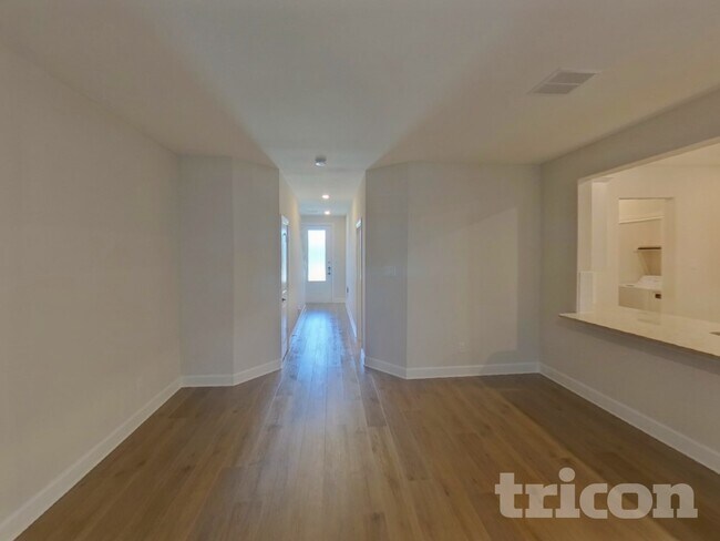 Building Photo - 1214 Dye Blvd