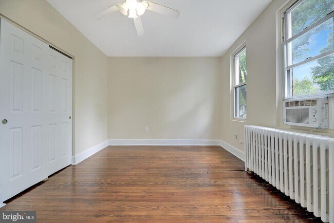 Foto del edificio - 618 Columbia Rd NW