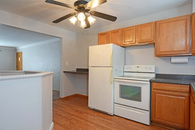 Foto del edificio - 305 Burke Ave W