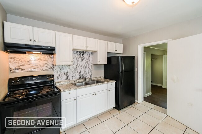 Foto del edificio - 1544 Breton Rd