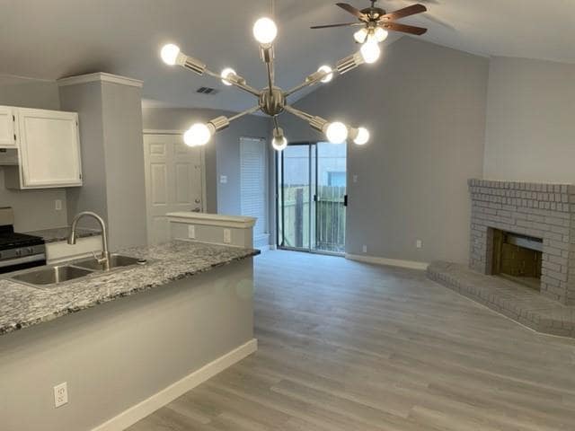 Building Photo - 12200 Thompkins Dr