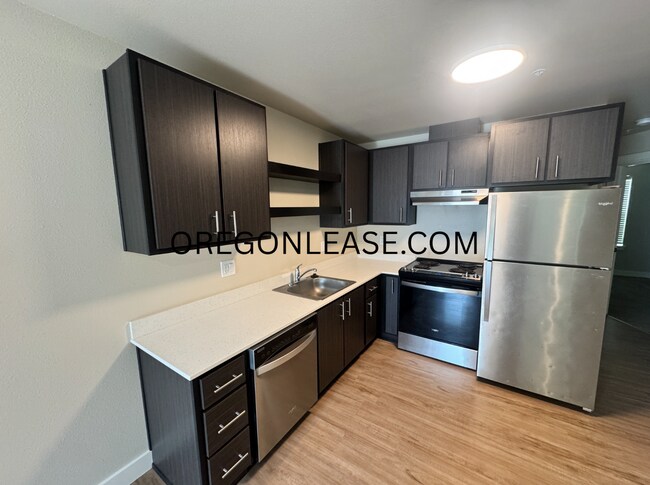 Foto del edificio - Newer 2-Bedroom Apartment