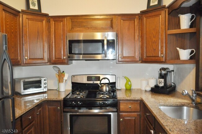 Foto del edificio - 9 Wyckoff Ave