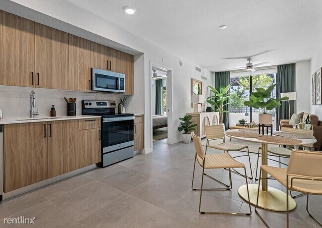 Building Photo - Studio, 1 bath Condo - 599 S Federal Hwy A...