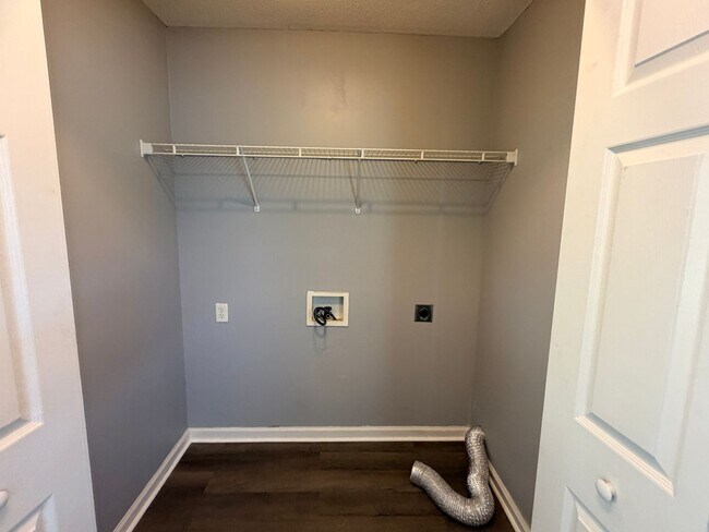 Foto del edificio - 4049 Chadwyck Dr