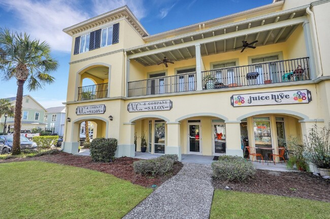 Building Photo - "Elegant 2-Bedroom Condo in Bluffton Villa...