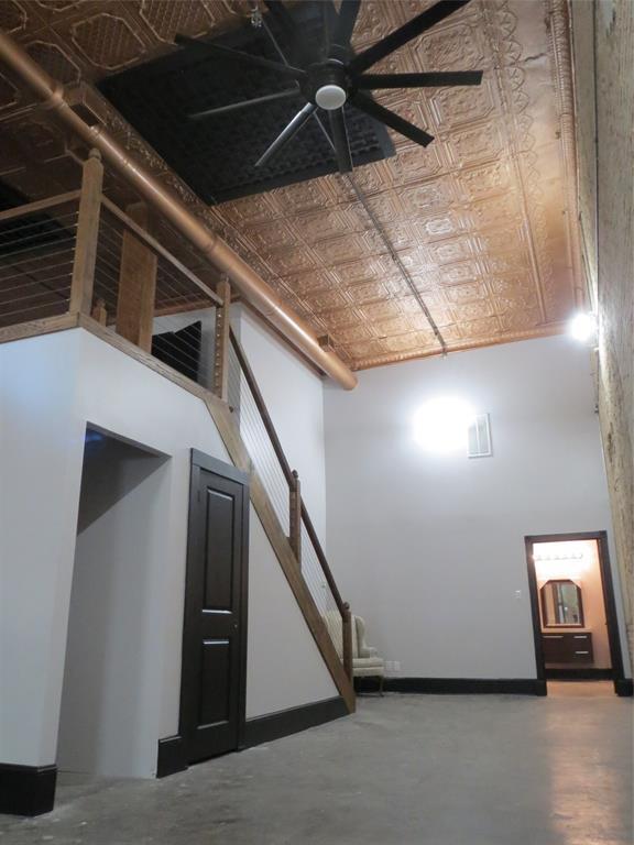 Foto del edificio - 204 W Knox St