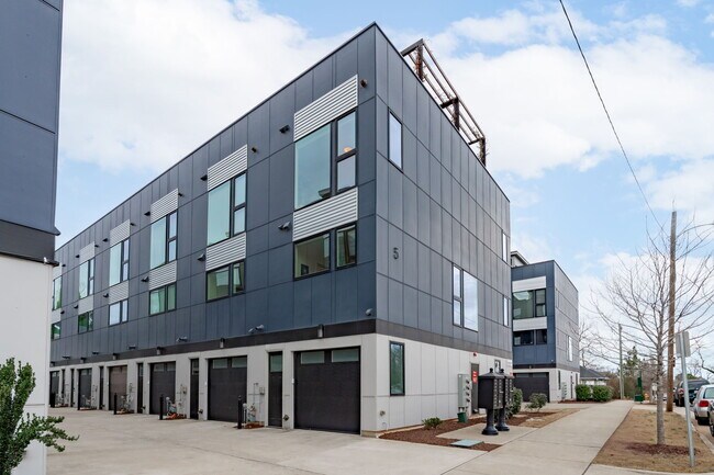 Building Photo - 5 Seawell Ave