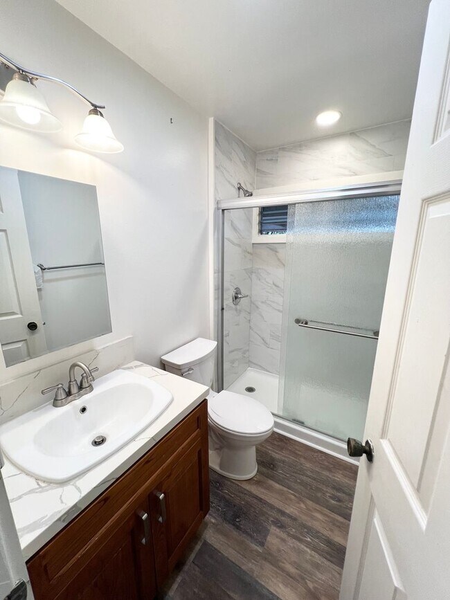Foto del edificio - ALL UTILITIES INCLUDED! 4 bed, 1 bathroom ...