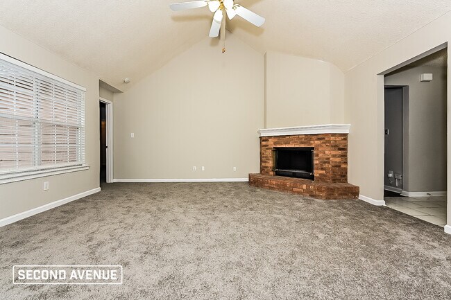 Building Photo - 140 Carrera Rd