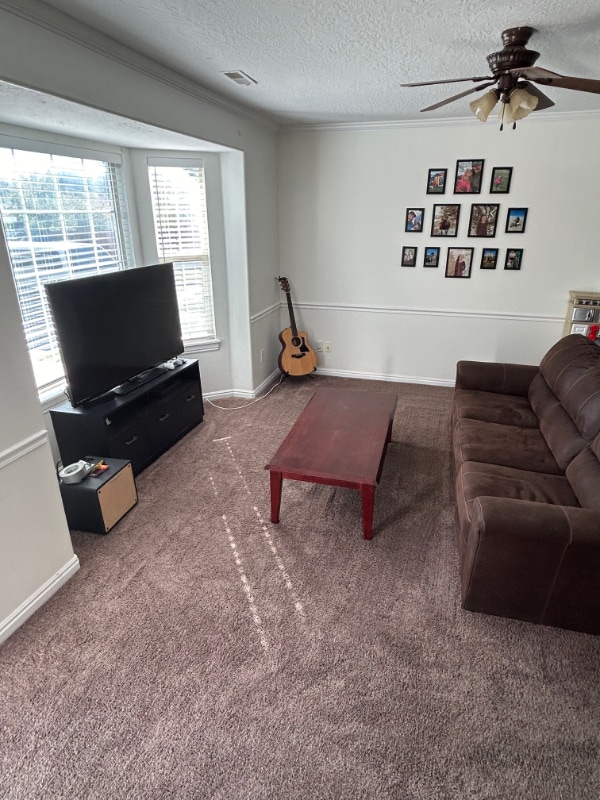 Foto del edificio - 439 E Parkside Cir