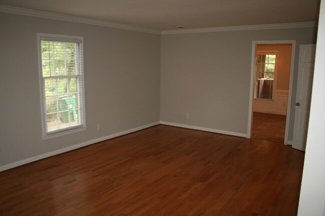 Foto del edificio - Live at the Center of Modern Conveniences ...
