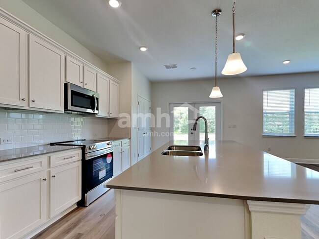 Foto del edificio - 27212 St Andrews Ave