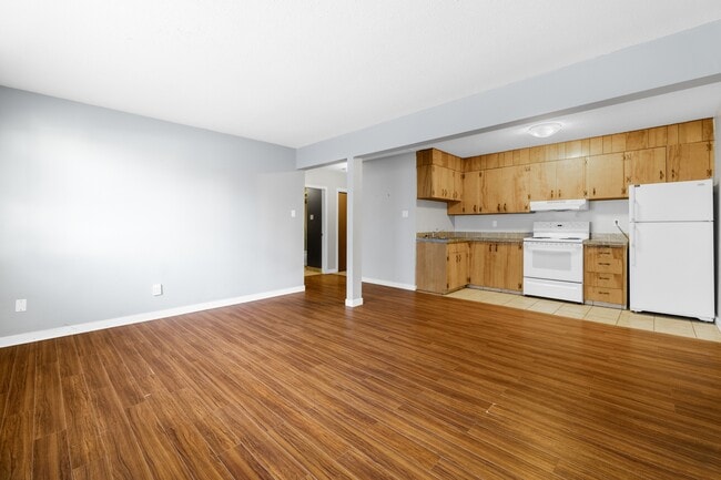 Building Photo - 2163 Hamilton St