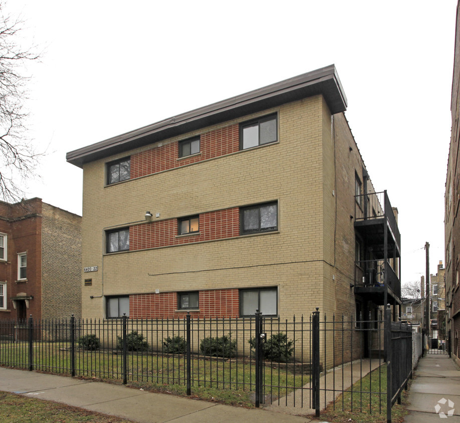 Building Photo - 6420-6422 N Hamilton Ave