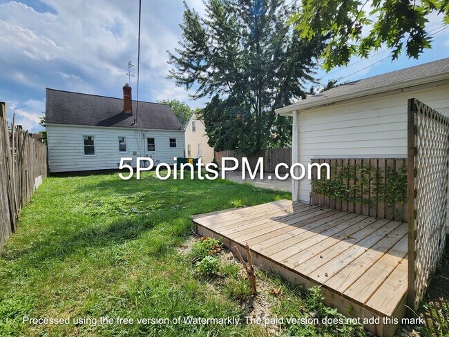Building Photo - 21411 Raymond St