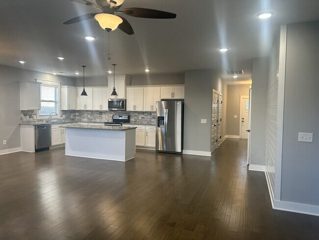 Foto del edificio - 304 Spring St