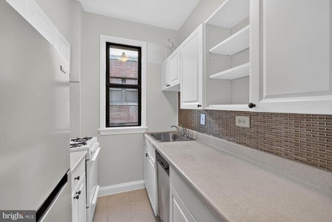 Building Photo - 2515 K St NW