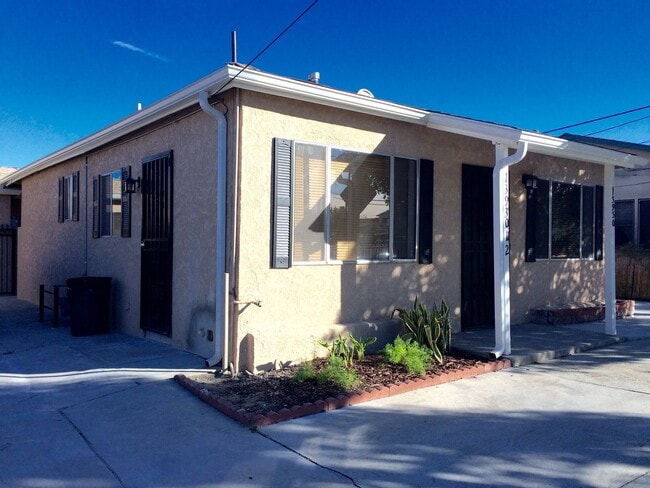 Photo - 13930 Anderson St (Paramount, CA) House