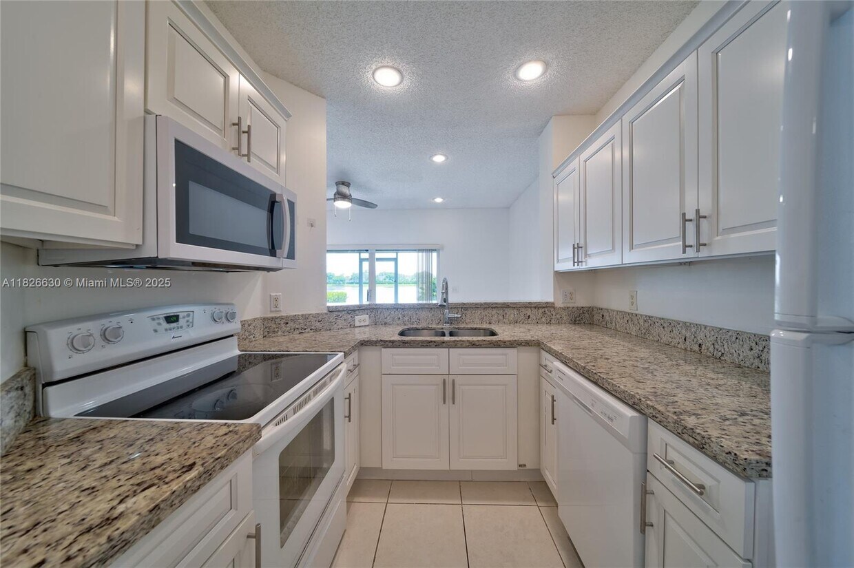 Primary Photo - 12180 SW 5th Ct