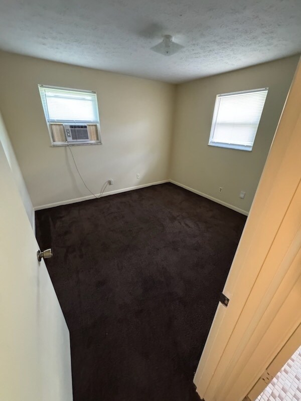 Foto del edificio - 3203 Melody Acres Ln