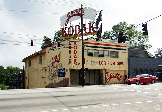 Building Photo - 225 E Ponce de Leon Ave