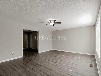 Building Photo - 3175 Wells Pl