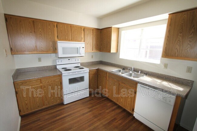 Foto del edificio - 7475 W Charleston Blvd