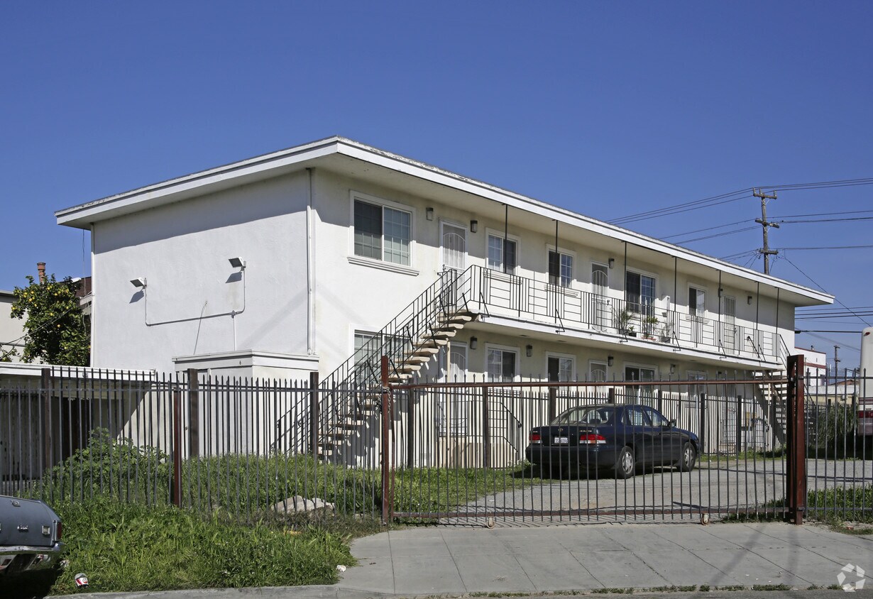 Foto del edificio - 5471 Foothill Blvd